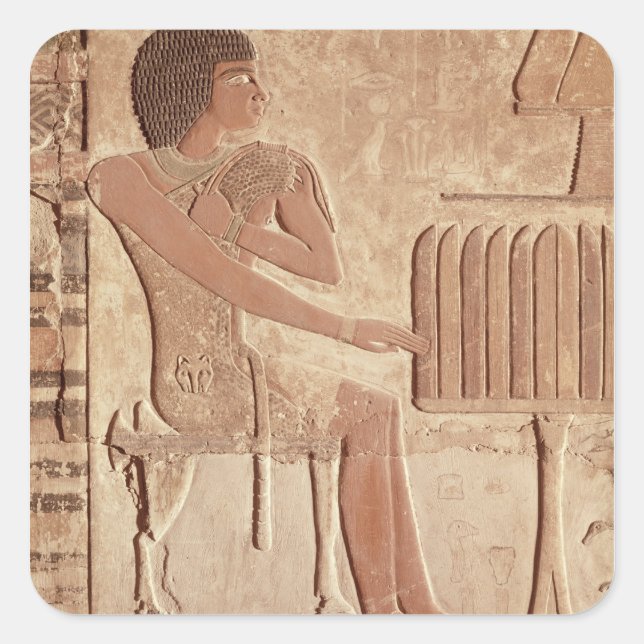 Adesivo Quadrado Alivio que representa o cadáver sentado (Frente)