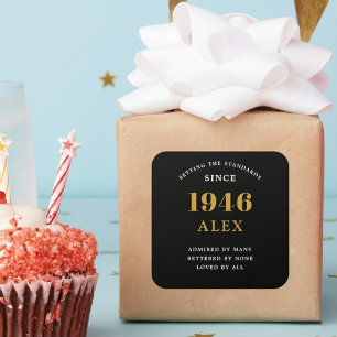 Adesivo Quadrado Aniversário de 80 anos Nome 1946 Preto Dourado Ele