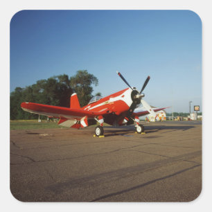 Adesivo Quadrado avião F2G-1D Super Corsair em um show aéreo em