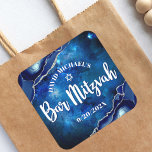 Adesivo Quadrado Bar Mitzvah Modern Blue Agate Watercolor Script<br><div class="desc">Tenha orgulho, alegria e mostre este marco do seu Bar favorito Mitzvah! Use este adesivo legal, único, moderno e personalizado para adicionar a seu dia especial. A tipografia de guião branca e Estrela de David sobrepõem um fundo de aquarela de galáxia azul profunda com agato azul marinho acentuado com veias...</div>