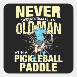 Adesivo Quadrado Batalhão - Homem Velho Com Uma Alça De Pickleball