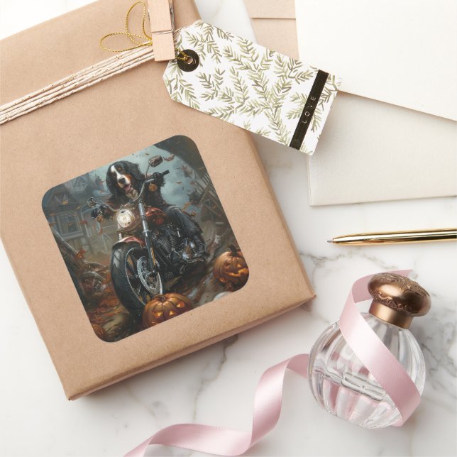 Adesivo Quadrado Bernese Mountain Riding Motorcycle Halloween Scary (Presentear)