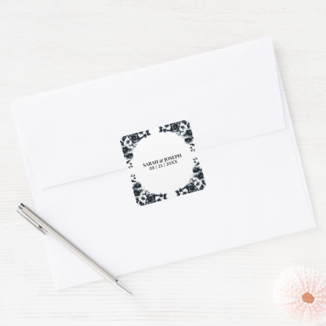 Adesivo Quadrado Black and White Floral Wedding Envelope Seal (Envelope)