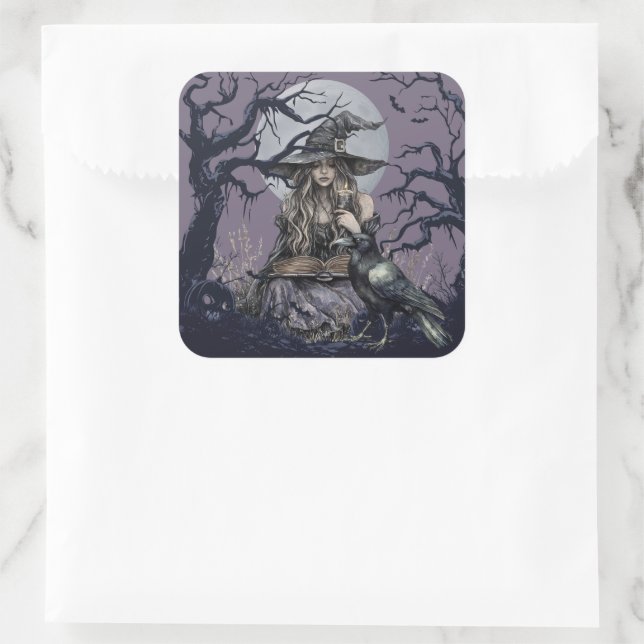 Adesivo Quadrado Bruxa Sinistra Castando Feitiço em Floresta Escura (Bolsa)