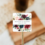 Adesivo Quadrado Burgundy Blush Elegante e Casamento Floral de Mari<br><div class="desc">Na moda floral adesivos de casamento com seus nomes e data de casamento emoldurados por pinturas de burgundy, rosa-pincel e flores de marinho azul-aquarela complementadas por uma folhagem verde-escamosa. Use os adesivos elegantes para casamento como selos de envelopes ou favores. Projetado para coordenar com a nossa coleção de casamento Floral...</div>
