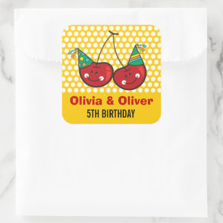 Adesivo Quadrado Cartoon Cheeky Cherries Com Chapéus Festas Anivers