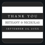 Adesivo Quadrado Casamento com stripes modernas Obrigado Stickers<br><div class="desc">Moderno,  simples,  na moda - perfeito! Fácil de personalizar com seu próprio texto. O tamanho da fonte e a própria fonte também podem ser alterados usando as ferramentas de personalização.</div>