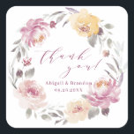 Adesivo Quadrado Casamento de agradecimento floral lilás romântico<br><div class="desc">Romântico floral em aquarela em lilás,  rosa poeirento,  coral e amarelo,  com agradecimento moderno,  elegante e romântico,  ótimo para casamento moderno,  casamento romântico e casamento no jardim botânico na primavera,  verão e outono.
Veja todas as peças correspondentes na coleção.</div>