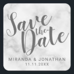 Adesivo Quadrado Casamento de Mármore Branco Elegante Clássico Salv<br><div class="desc">Clássico Elegante White Marble Invitation Suite : Salve o adesivo de data com título na fonte moderna de cinza com nome e data na fonte sans serif moderna em fundo de mármore branco.</div>