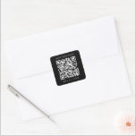 Adesivo Quadrado Casamento Mínimo do Código QR Salvar a Data Preta<br><div class="desc">Simples casamento salve o adesivo com seu código QR. Para uma personalização mais avançada deste design,  clique no BOTÃO FERRAMENTA DESIGN AZUL acima! Itens correspondentes também estão disponíveis.</div>