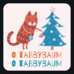 Adesivo Quadrado Cat Trimmming the Christmas Tree<br><div class="desc">O gato de mesa vermelho está decorando sua árvore de Natal. O texto abaixo diz O Tabbybaum. Um adesivo bonito para babás de animais de estimação e amantes de gatos.</div>