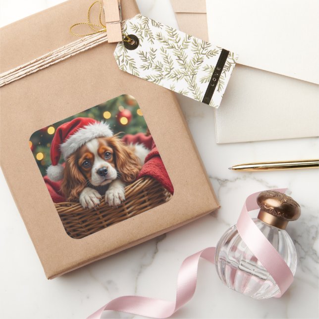 Adesivo Quadrado Cavalier King Charles Spaniel Cozy Basket (Presentear)