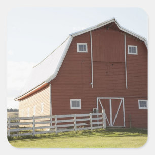 Adesivo Quadrado Celeiro na paisagem rural