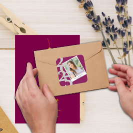 Adesivo Quadrado Classe Elegante de Graduação Vermelha de Foto 2025