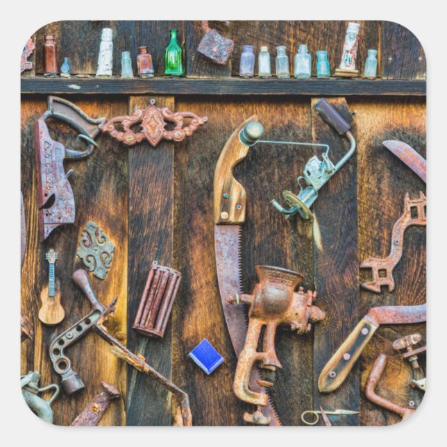 Adesivo Quadrado Coleção antiga na parede (Frente)