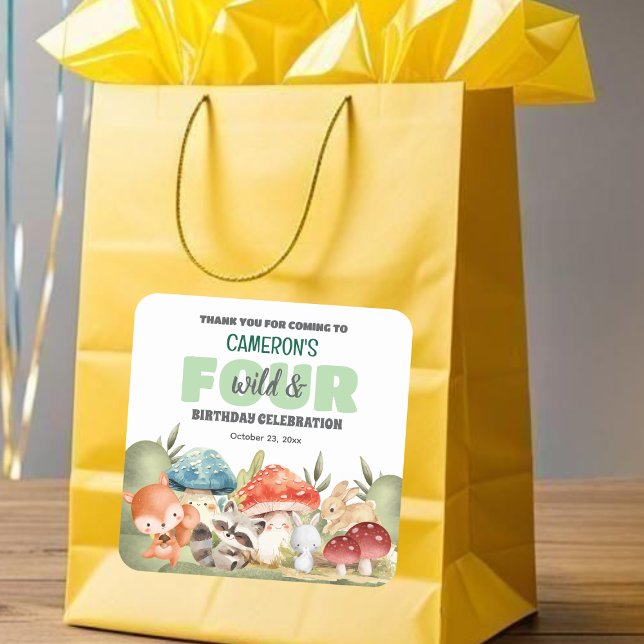 Adesivo Quadrado Cute Woodland Animals 4th Birthday Party  (Criador carregado)