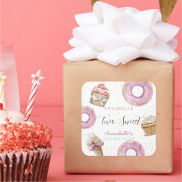 Adesivo Quadrado Dois Cupcakes e segundo aniversário Rosquinha Girl