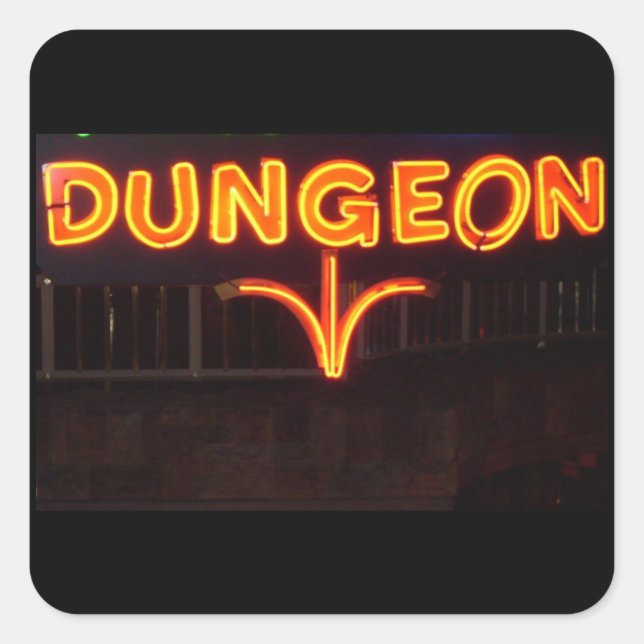 ADESIVO QUADRADO DUNGEON (Frente)
