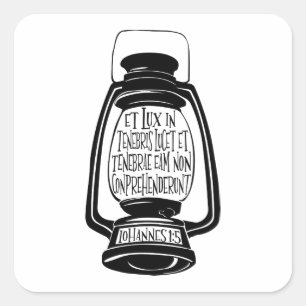 Adesivo Quadrado E Lux em Tenebris John 1 no verso Latin da bíblia