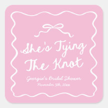 Ela Está Fazendo o Nó Arco Caprichoso Chuveiro de 