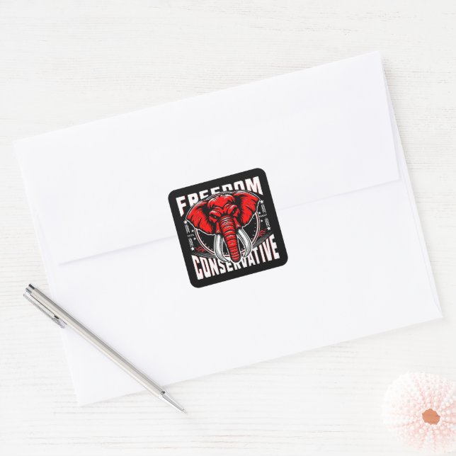 Adesivo Quadrado Elefante Vermelho | Faith Family Freedom Conservad (Envelope)