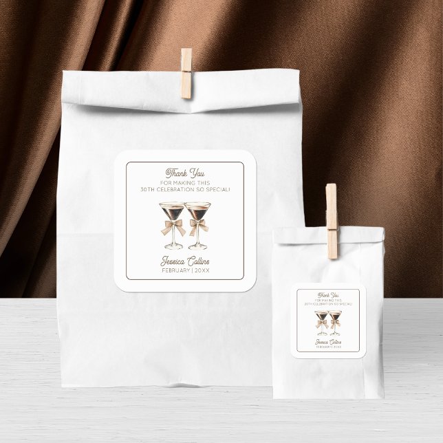 Adesivo Quadrado Espresso, coquetel de 30 aniversário de 30 anos (Dirty Thirty 30th Birthday Party Espresso Cocktail Square Sticker)