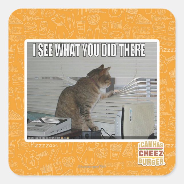 Adesivo Quadrado Eu vejo o que você fez lá (Frente)