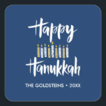 Adesivo Quadrado Feliz Hanukkah velas amarelas azuis<br><div class="desc">Fale com você Chanucá por e-mail ou seu presente para as festas com esses adesivos engraçados com "Feliz Chanucá" na tipografia moderna escovada e uma decoração de velas em amarelo e azul. Adicione seu nome ou mensagem usando o modelo</div>