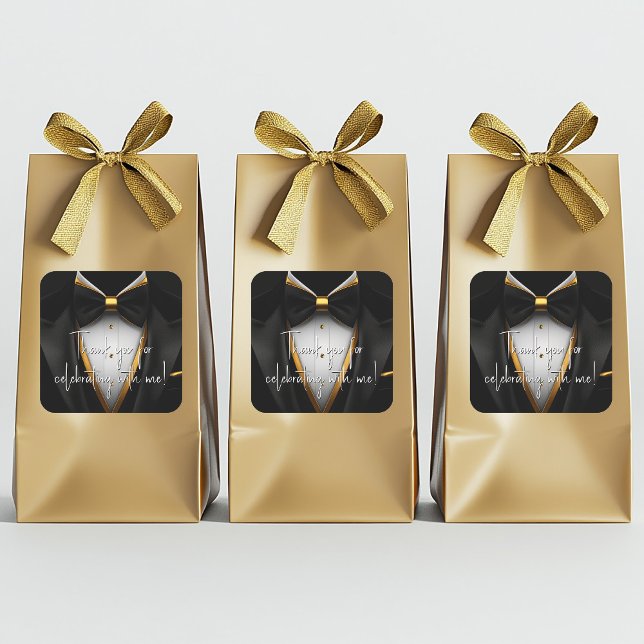 Adesivo Quadrado Festa de aniversário de smoking Dourado preto (Mens black and gold favor bag stickers with black gold tuxedo. Add your text to personalize. 2 sizes)