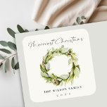 Adesivo Quadrado Foliage Green Winter Wreath Merriest Christmas<br><div class="desc">Se precisar de mais alguma personalização,  por favor,  sinta-se à vontade para me enviar uma mensagem em yellowfebstudio@gmail.com.</div>