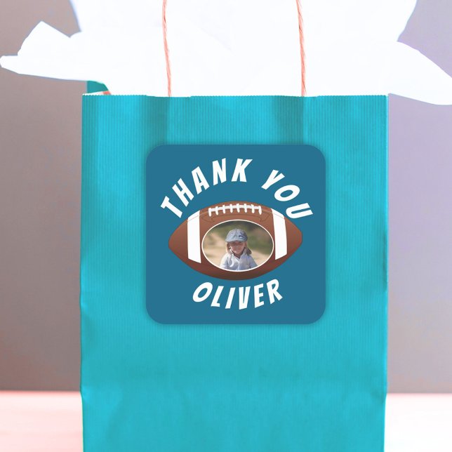 Adesivo Quadrado Foto de Aniversário da Bola de Futebol Americana O (Criador carregado)