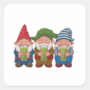Adesivo Quadrado Gnomos Engraçados Segurando uma Mágica Matcha Beba