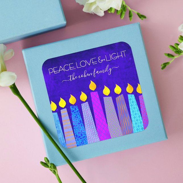 Adesivo Quadrado Hanukkah Bold Candles Blue Peace Love Light (Criador carregado)