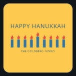 Adesivo Quadrado Happy Hanukkah | Saudação Simples e Moderna da Vel<br><div class="desc">Esta é uma design simples,  minimalista e moderna do Menorah ou dos castigos do templo.</div>