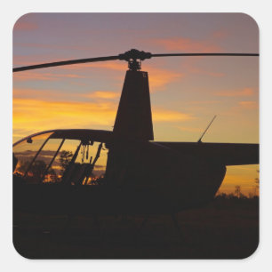 Adesivo Quadrado helicóptero Robinson R44 ao pôr do sol