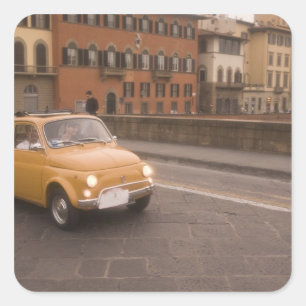 Adesivo Quadrado Itália, Florença. Fiat 800 Rally atravessa Arno