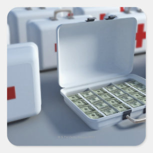 Adesivo Quadrado Kit de primeiros socorros