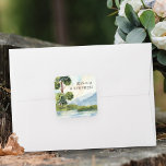Adesivo Quadrado Lago Evergreen Watercolor Bride e Nomes de Groom<br><div class="desc">Vinhetas de casamento do Lago Evergreen Watercolor com noiva e nomes de noivo e paisagem cênica idílica. Paisagem com árvores verdes e verdes, montanhas azuis e um lago ainda sob um céu azul claro. A design está em tons de azul empoeirado, martelo e verde e é escrita com tipografia moderna....</div>