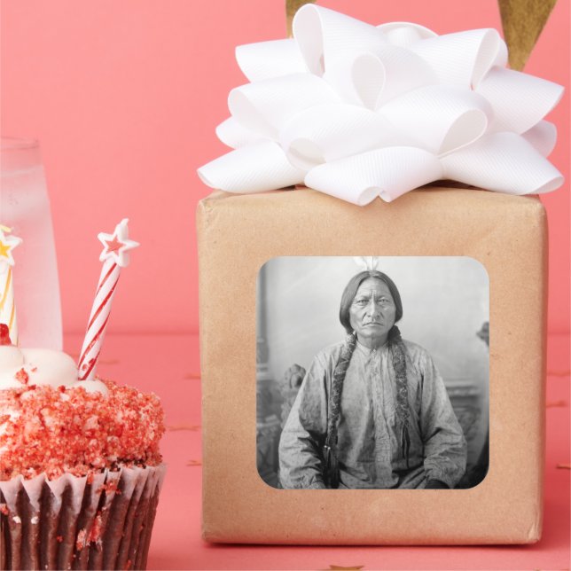 Adesivo Quadrado Líder da Lakota Sentando o Bull Índio Nativo Ameri (Festa)