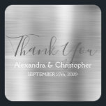 Adesivo Quadrado Luxury Silver Weding Favor Obrigado<br><div class="desc">Silver Wedding Seal Favor Obrigado Sticker. Este adesivo pode ser personalizado para incluir seu nome e data de casamento e ser usado para selar seus convites de casamento ou bolsas de favor. Entre em contato com o designer se você quiser fazer a correspondência de itens.</div>