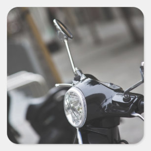 Adesivo Quadrado Madrid, patinete Vespa preto