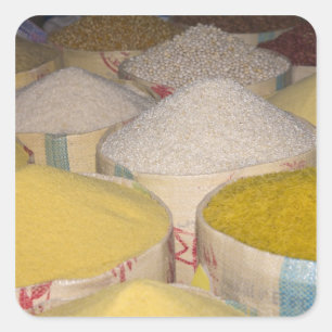 Adesivo Quadrado Massas, grãos e arroz em sacos no souk em