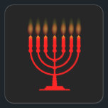 Adesivo Quadrado Menorh Com Sete Velas<br><div class="desc">Uma menorah com sete velas acesas sobre um fundo preto</div>