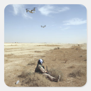 Adesivo Quadrado MV-22B Ospreys sobrevoam o Hospital de Marinhos do