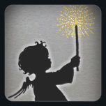 Adesivo Quadrado O Pequeno Anjo Deixa-A Brilhar<br><div class="desc">Arte da silhueta venenosa representando anjo infantil segurando uma vela para iluminar a escuridão.</div>