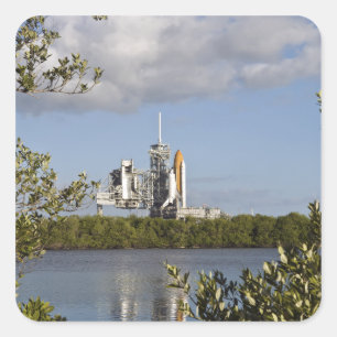 Adesivo Quadrado O Shuttle Atlantis fica pronto