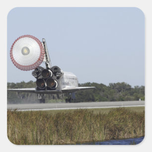 Adesivo Quadrado O vaivém espacial Atlantis unfurls sua rampa de