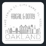 Adesivo Quadrado Oakland Wedding | Selo de Envelope Pré-Endereçado<br><div class="desc">Economize tempo e faça uma impressão ao enviar seus convites de casamento. Estes adesivos pré-endereçados de selagem de envelopes apresentam-se num elegante, mas moderno, estilo deco-temático e apresentam uma ilustração da cidade de Oakland e do seu horizonte único. As cores neutras são adequadas para complementar uma variedade de convites de...</div>