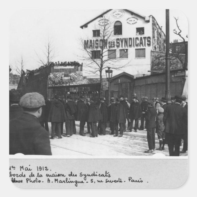 Adesivo Quadrado Os arredores da Maison des Syndicats, (Frente)