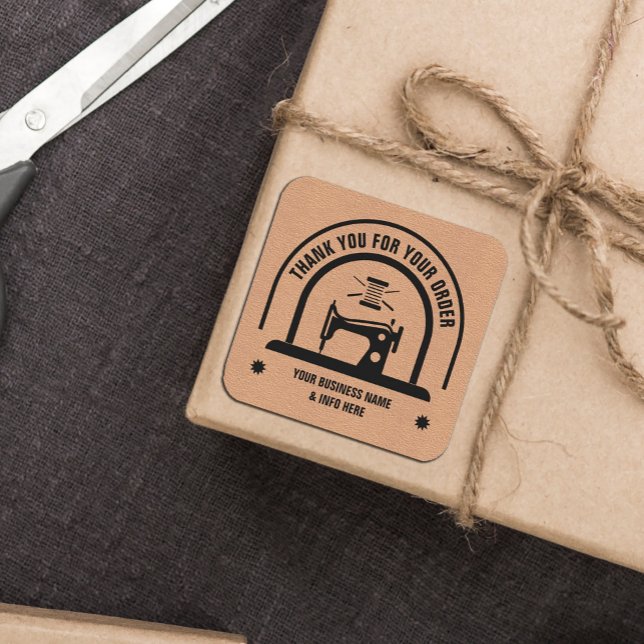 Adesivo Quadrado Papel de Artesanato personalizado de costura (#zazzlemade #craftpaper #sewingsticker #tailorsticker )